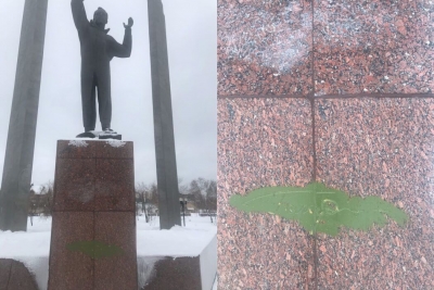 В Оренбурге хулиганы испортили памятник Юрию Гагарину