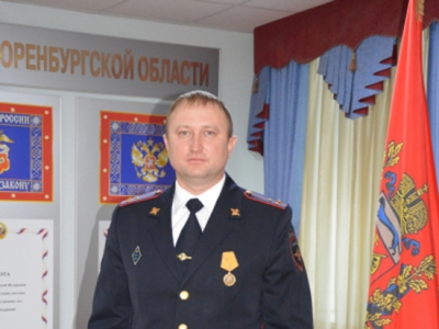 Лучшим сотрудником ГИБДД МВД России стал полицейский из Новоорского района