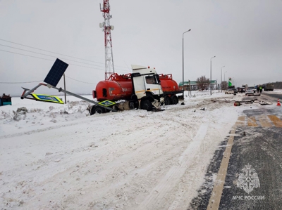 В Оренбуржье перекрыли участок трассы из-за ДТП
