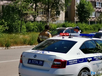 Полиция перекрыла дорогу на ул. Юных Ленинцев