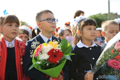 Более 230 тысяч юных оренбуржцев отправились в школы