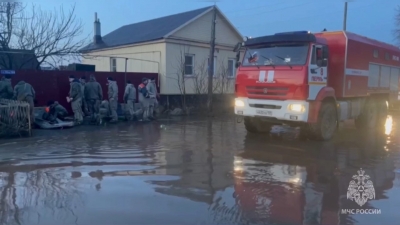 В Орске продолжается эвакуация людей с подтопленной территории