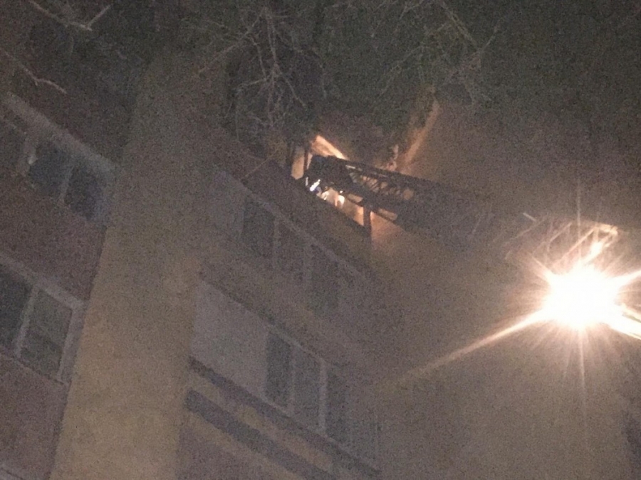 В Оренбурге произошел ночной пожар. Есть пострадавшие (Фото и видео)
