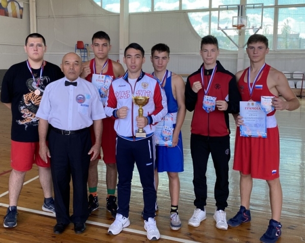 Новотройчане завоевали награды в Кубке Оренбургской области по боксу