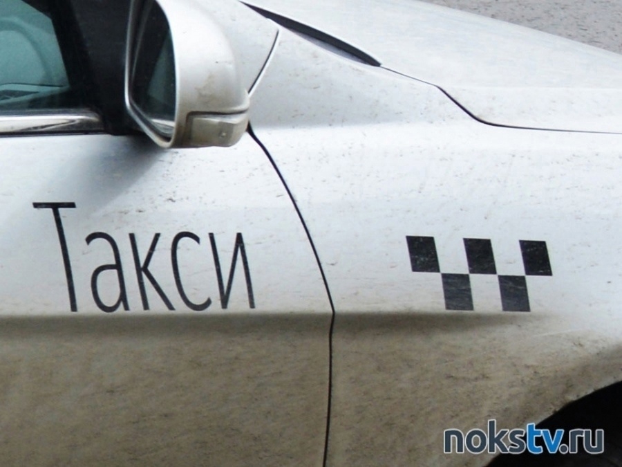 В России на треть выросла средняя выручка водителя такси