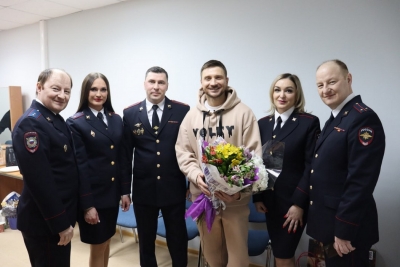 Певец Сергей Лазарев поздравил оренбурженок с 8 марта 