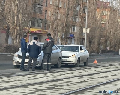 Утро в Новотроицке омрачилось аварией