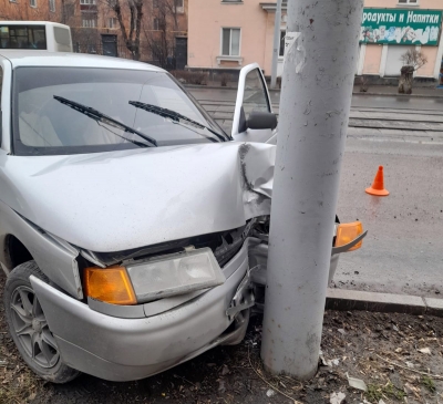 Авария со столбом в Новотроицке: полиция сообщила подробности ДТП