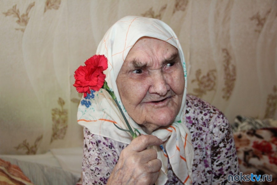 Новотройчанке Надежде Владимировне Свечниковой сегодня исполнилось 104 года