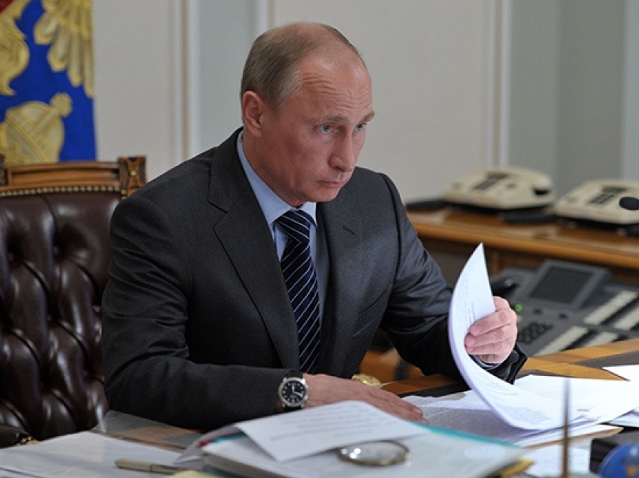 Путин подписал закон о блокировке средств попавших под санкции иностранцев