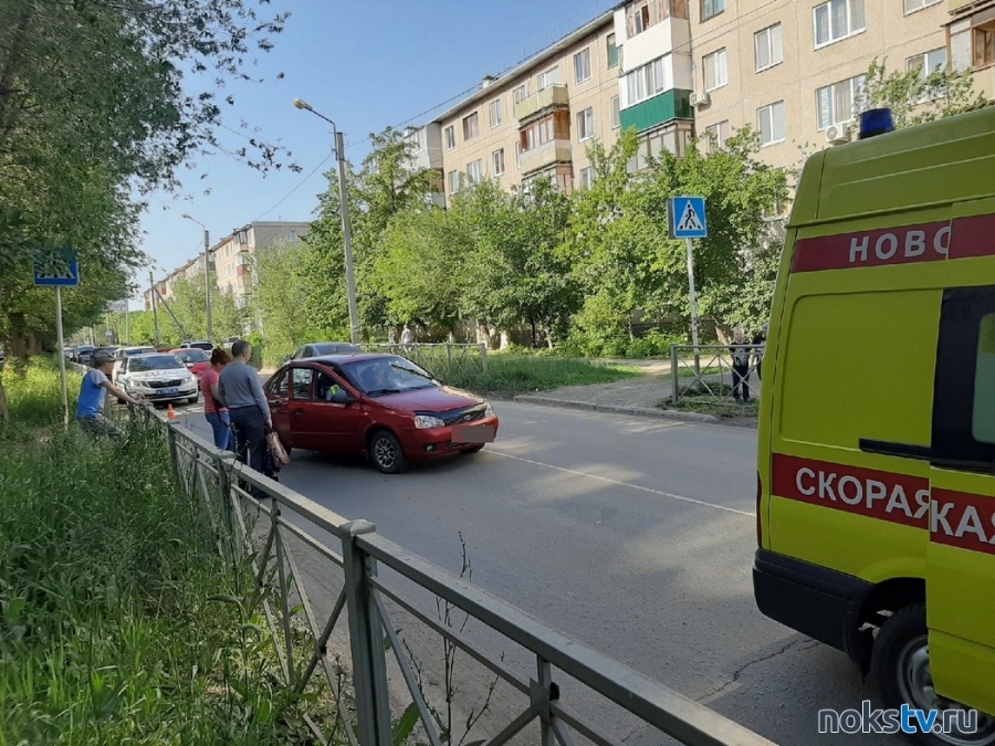 Автомобиль сбил женщину-пешехода на Гагарина