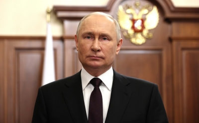 Владимир Путин поздравил россиян с Днем флага