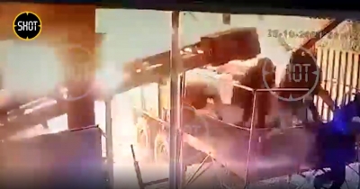 Огненный залп: Камера засняла момент взрыва в цехе под Рязанью, унёсшего жизни 17 рабочих (Видео)