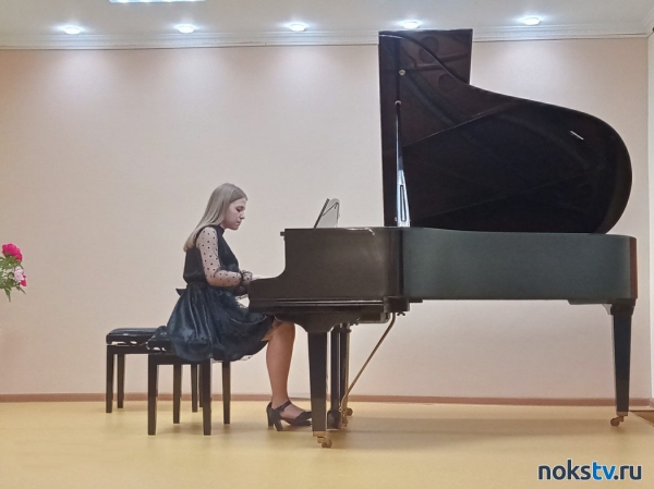 Новотроицкие музыканты приняли участие в конкурсе «Юный пианист 2021»