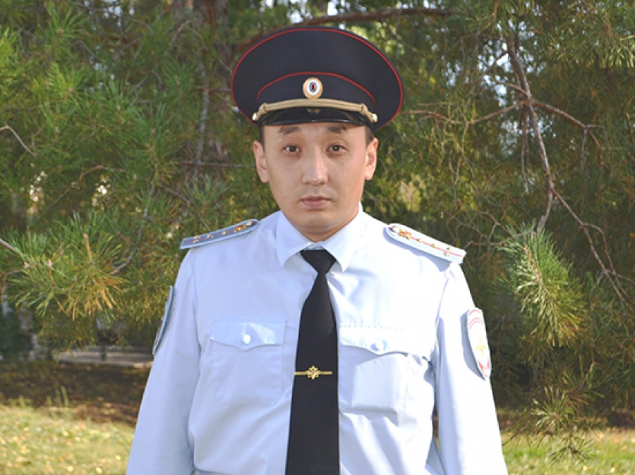 В Октябрьском районе офицер полиции спас жизнь оператору автозаправки