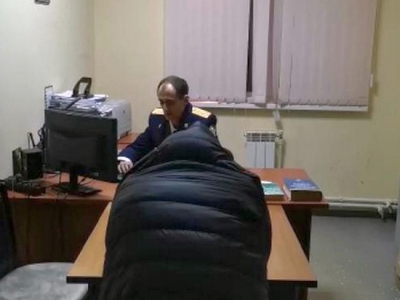 Били и угрожали изнасиловать. Троих оренбургских полицейских обвиняют в пытках юноши