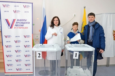 Глава Оренбургского избиркома Евгения Ивлева проголосовала на выборах