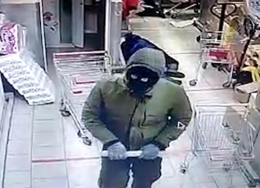 Нападение на поставки. Ограбление магазина Пятерочка в Московской области. Женщина совершила разбойное нападение на продавца магазина.