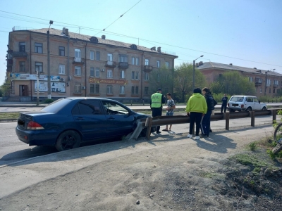 ДТП в Новотроицке: ВАЗ столкнулся с Mitsubishi