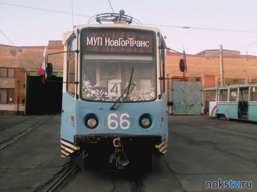 В рамках празднования 9-го мая по городу курсировал символично украшенный трамвай