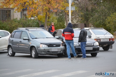ДТП в Новотроицке: на перекрестке не разъехались автомобили