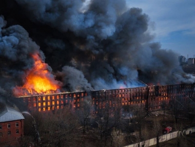 СМИ сообщили, что могло стать причиной пожара на Невской мануфактуре в Санкт-Петербурге