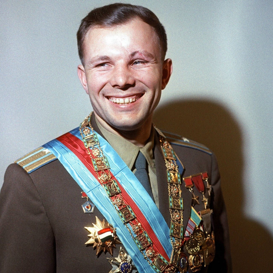 Оренбуржье помнит: 89 лет назад родился первый космонавт планеты - Юрий Гагарин