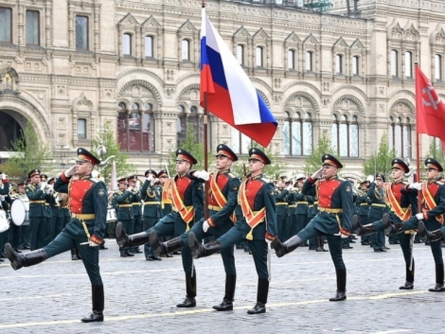 Владимир Путин отложил подготовку к параду Победы