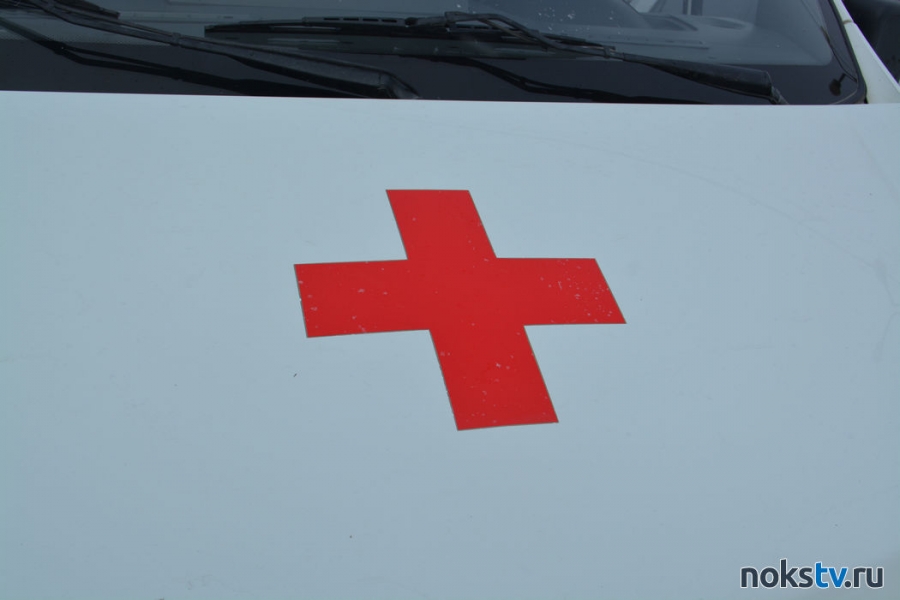 В Орске полицейские обнаружили на остановке истекающую кровью женщину
