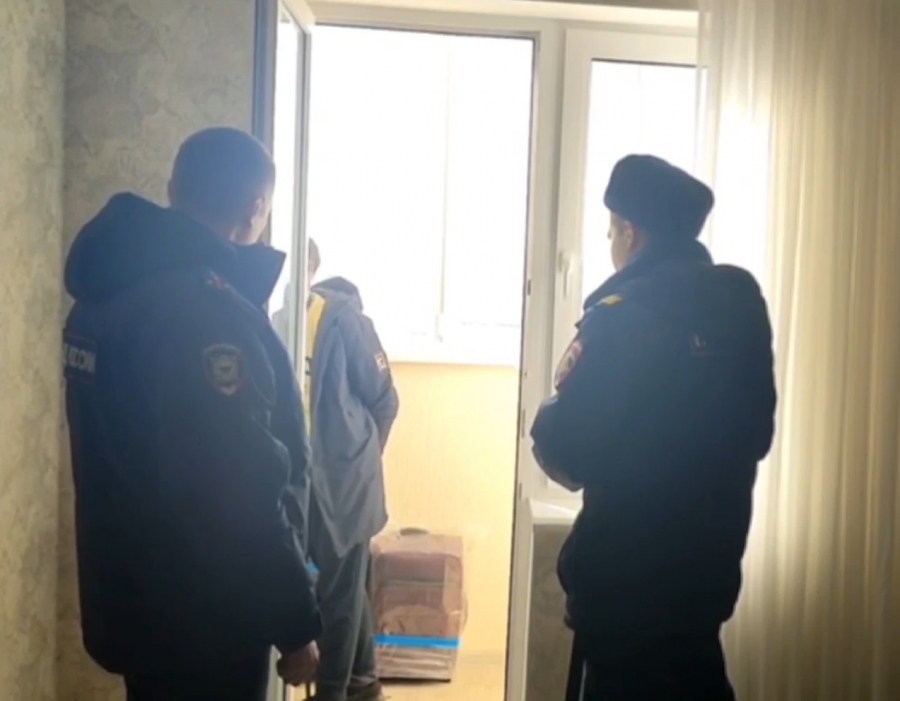 В Оренбурге воры убегали от полиции с 15-го этажа по простыням (Видео)