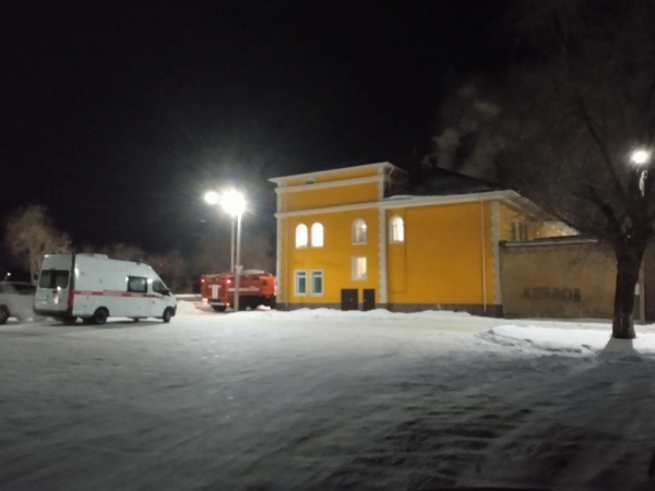 В Новотроицке загорелась городская баня