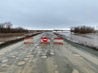 В Оренбуржье растет количество закрытых из-за паводка дорог