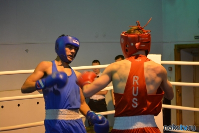 В Новотроицке стартовал XXII турнир по боксу памяти Ю. Большакова