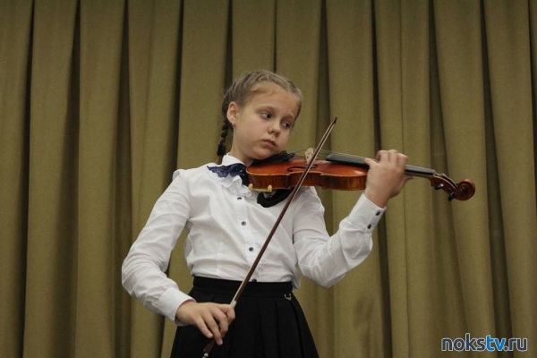 Новотроицкая скрипачка победила на областном конкурсе «Золотая молодежь Оренбуржья»