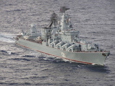 Крейсер «Москва» затонул при буксировке во время шторма