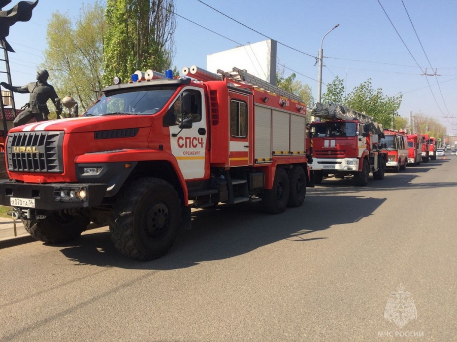 День пожарной охраны в Оренбуржье отметили автопробегом