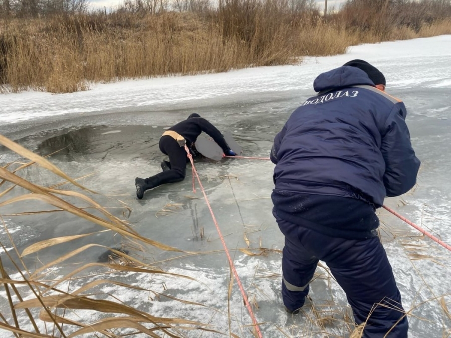 Первая жертва тонкого льда: под Оренбургом утонул рыбак