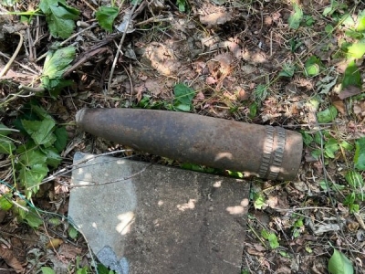 Оренбуржец выкопал на своем садовом участке артиллерийский снаряд