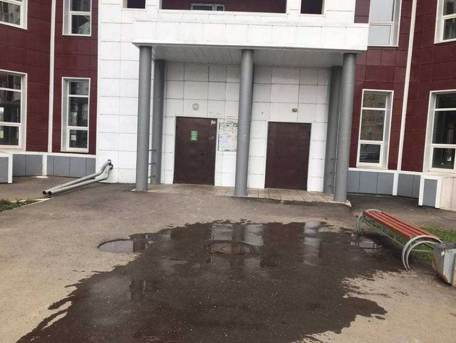 В Оренбурге мужчина выпрыгнул с 18 этажа (Фото 18+)