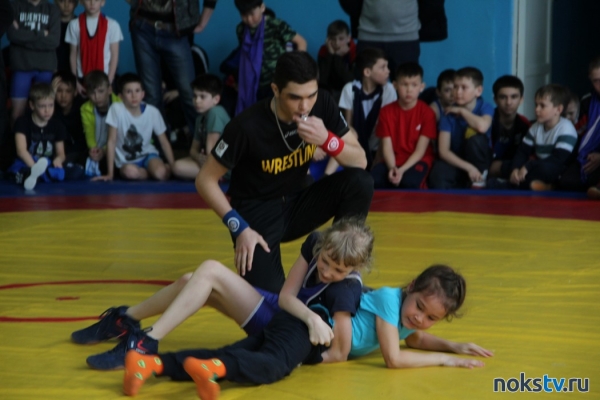 В Новотроицке состоялся турнир по вольной борьбе