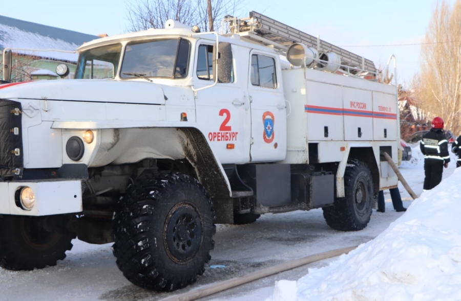 На дорогах Оренбуржья спасатели МЧС развернули пункты обогрева