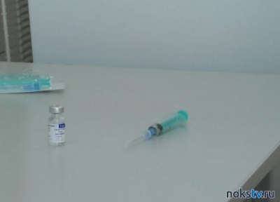 В Орске прививку от ковида сделали 250 подростков. Главврач местной больницы рассказал, как ребята перенесли процедуру