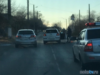 Две легковушки не поделили дорогу на ул. Ломоносова