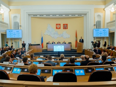 В Законодательном собрании приняли бюджет Оренбургской области в первом чтении
