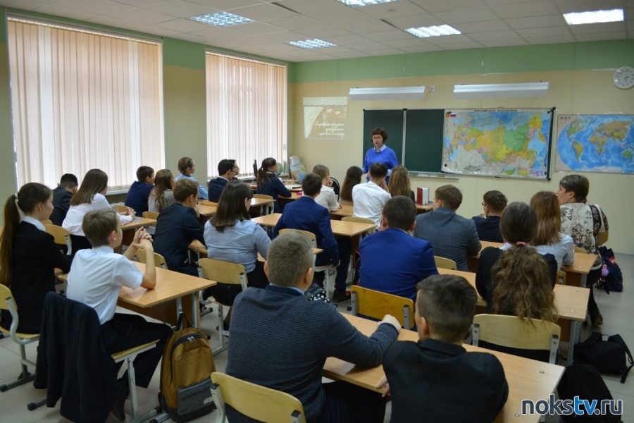 Школы Москвы отправят на двухнедельные каникулы из-за коронавируса
