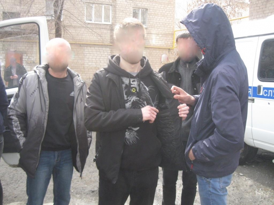 Молодого человека с крупной партией героина задержали в Новотроицке