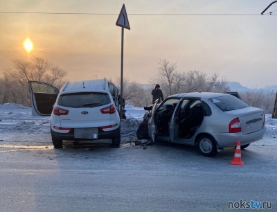 В Новотроицке в ДТП один человек погиб и трое пострадали