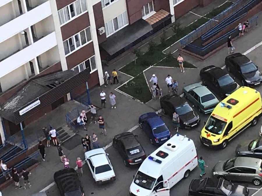 СМИ: в Оренбурге подростки скинули мужчину с балкона