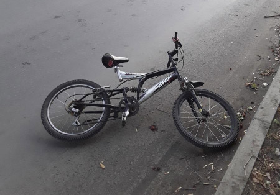 В Орске под колеся автомобиля попал малолетний велосипедист (Фото)