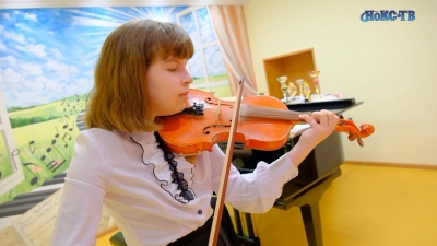 Талантливая скрипачка из Новотроицка Ирина Этманова